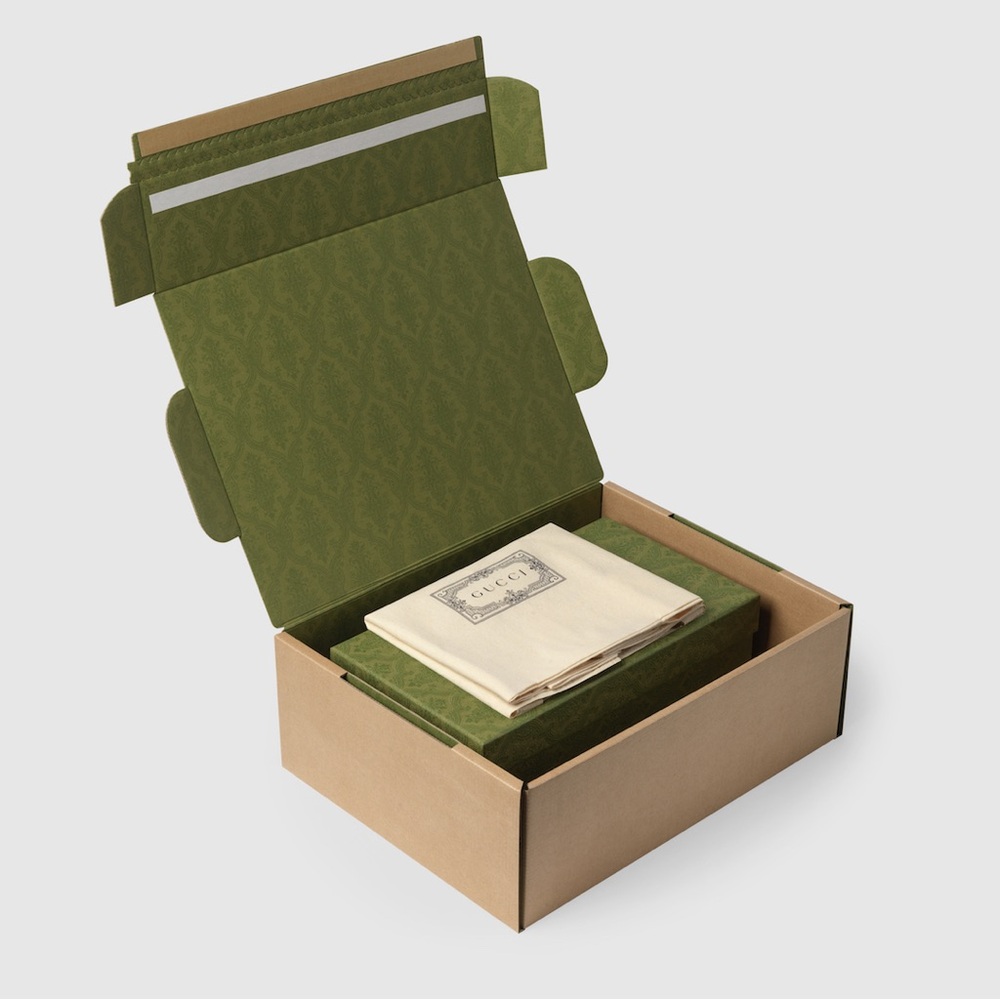 Gucci reversible outerbox, reusable for returns in case of need.